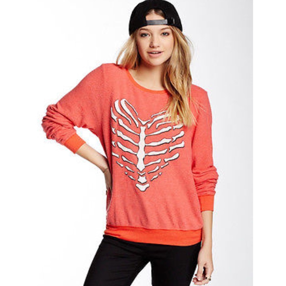 Wild fox skeleton Heart Pullover